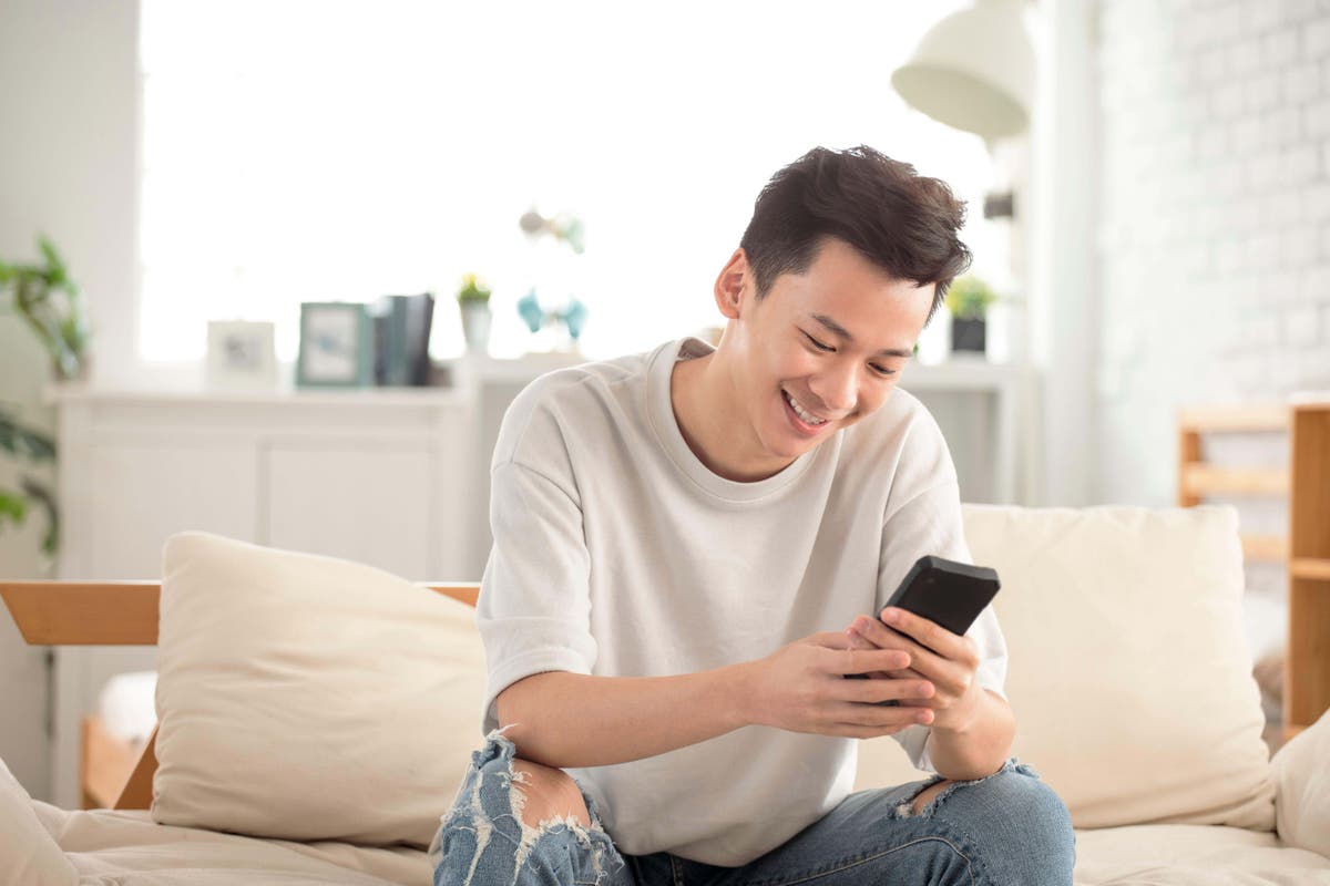 Addicted to your phone? Here&rsquo;s how to cut back