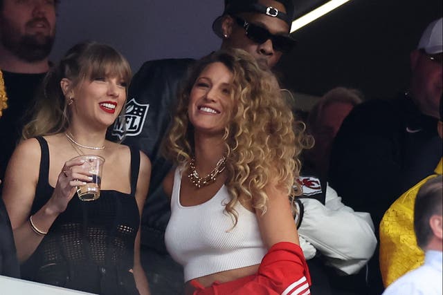 <p>Taylor Swift and Blake Lively </p>