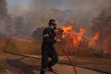 Greece wildfires force thousands to evacuate as warning issued to tourists