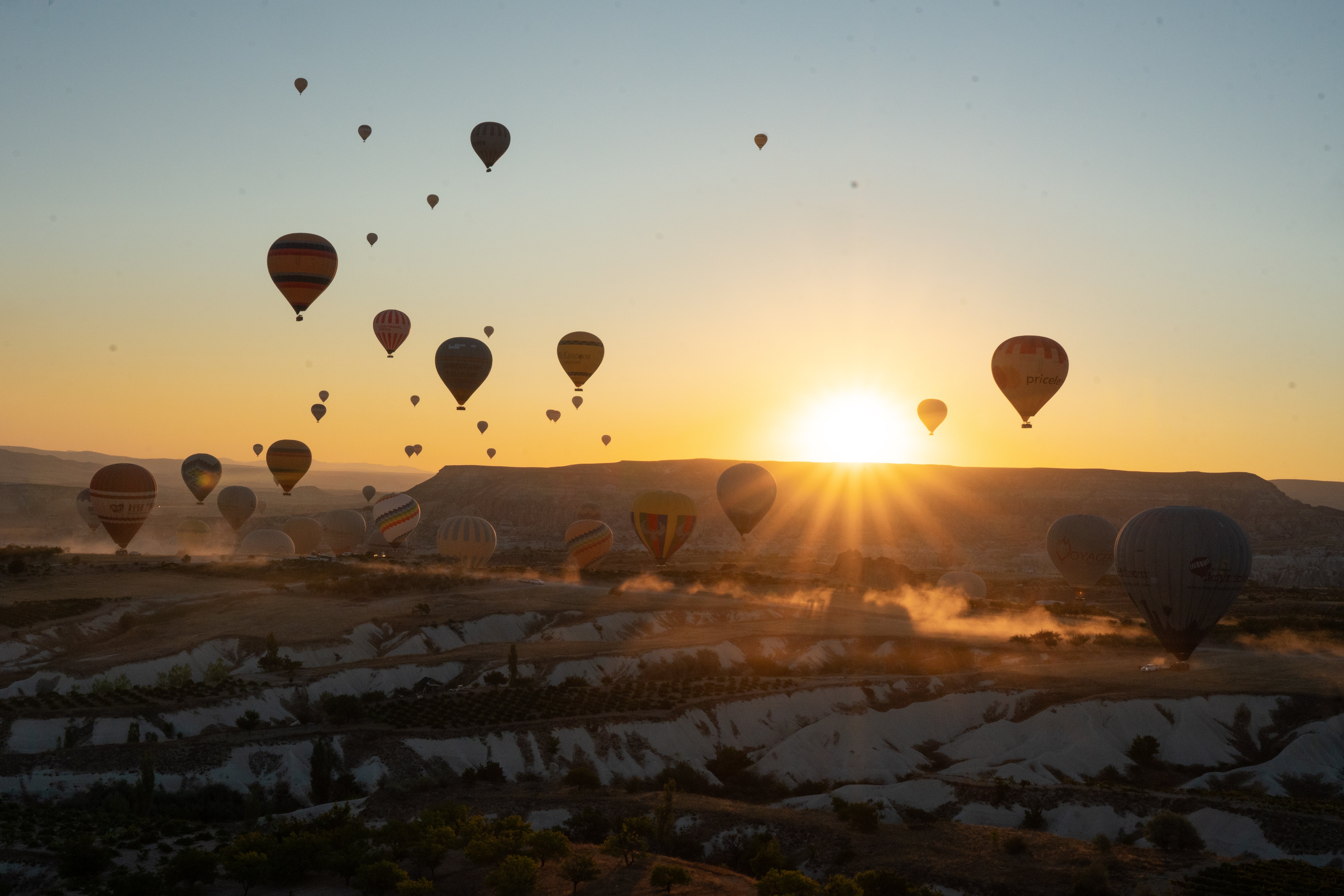 Hot air balloons soar over Love Valley