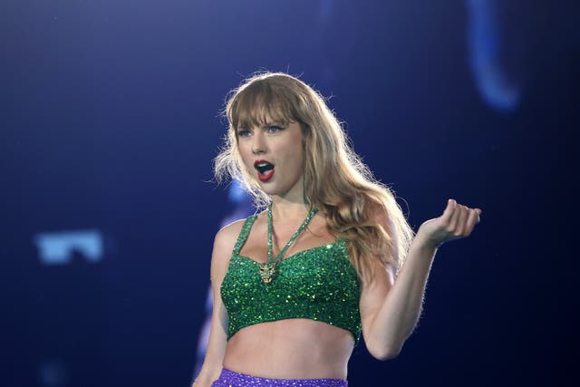 <p>Taylor Swift performs in Amsterdam</p>