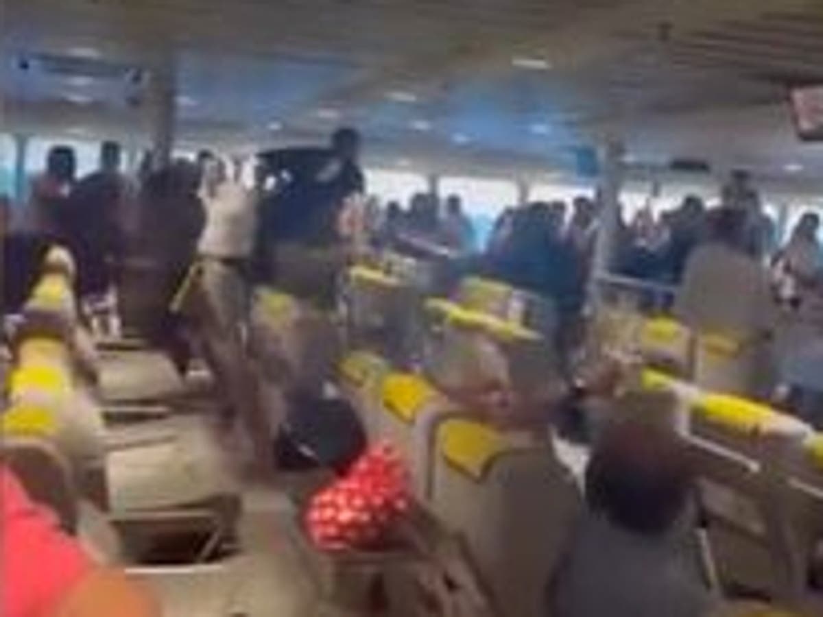 Fight on Greek islands ferry ends with arrest of 14 passengers