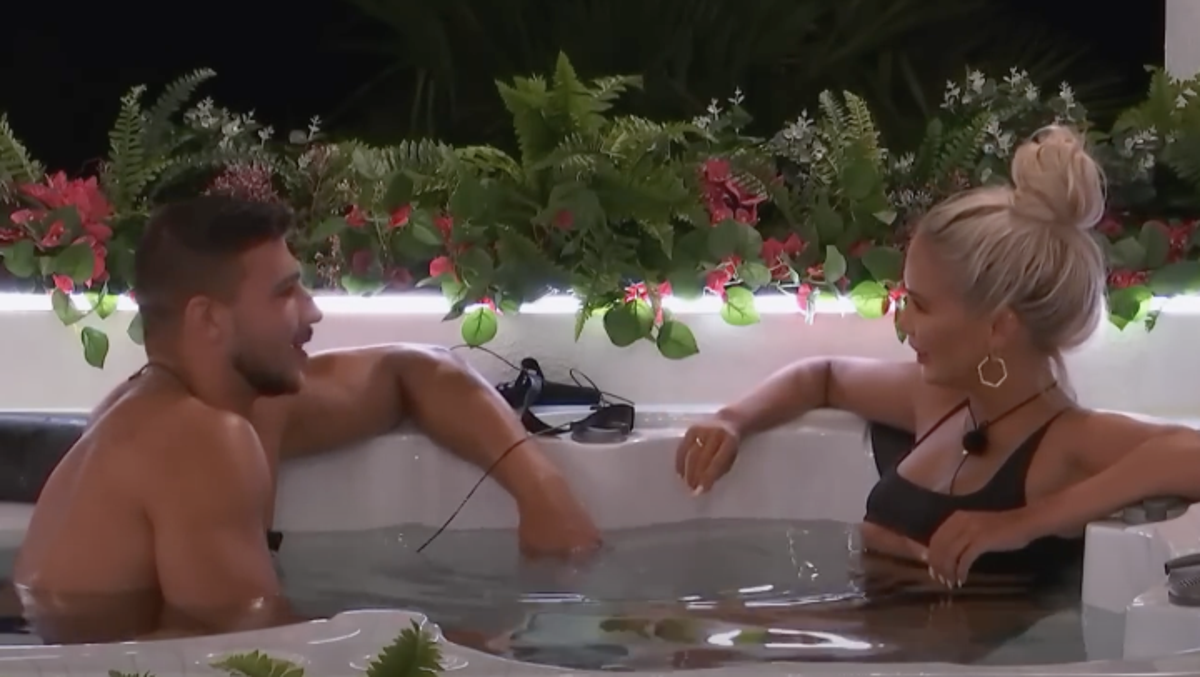 Video of first time Molly-Mae and Tommy meet on Love Island resurfaces after couple split