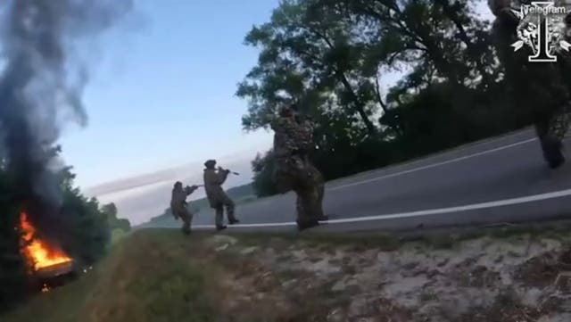 <p>Ukrainian soldiers ambush truck filled with Russian troops.</p>