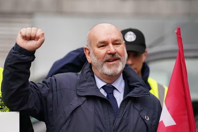 <p>Mick Whelan, the general secretary of Aslef, whose members are to vote on a pay offer to end industrial action </p>