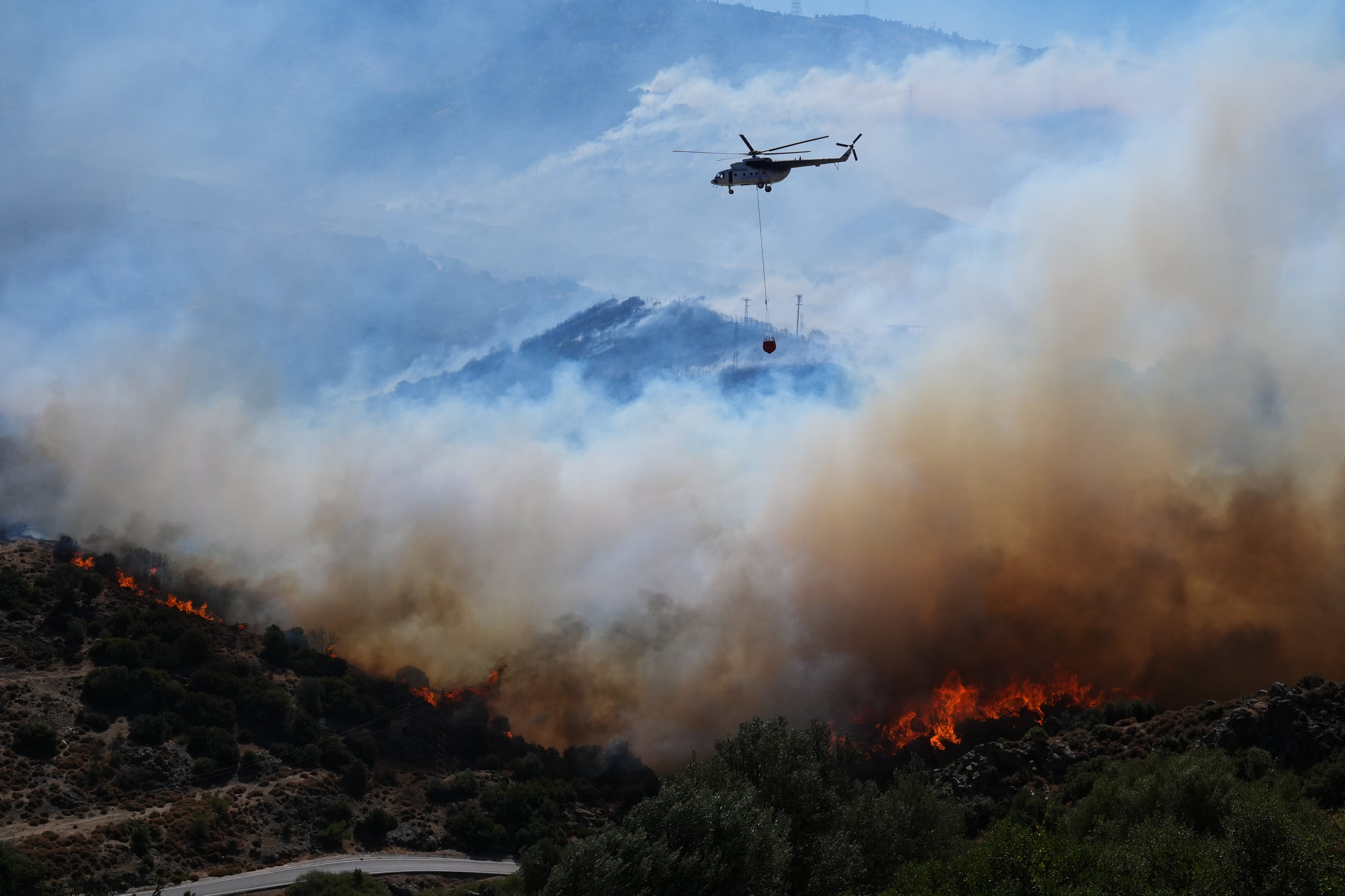 Helicopters take part in firefighting efforts in Izmir