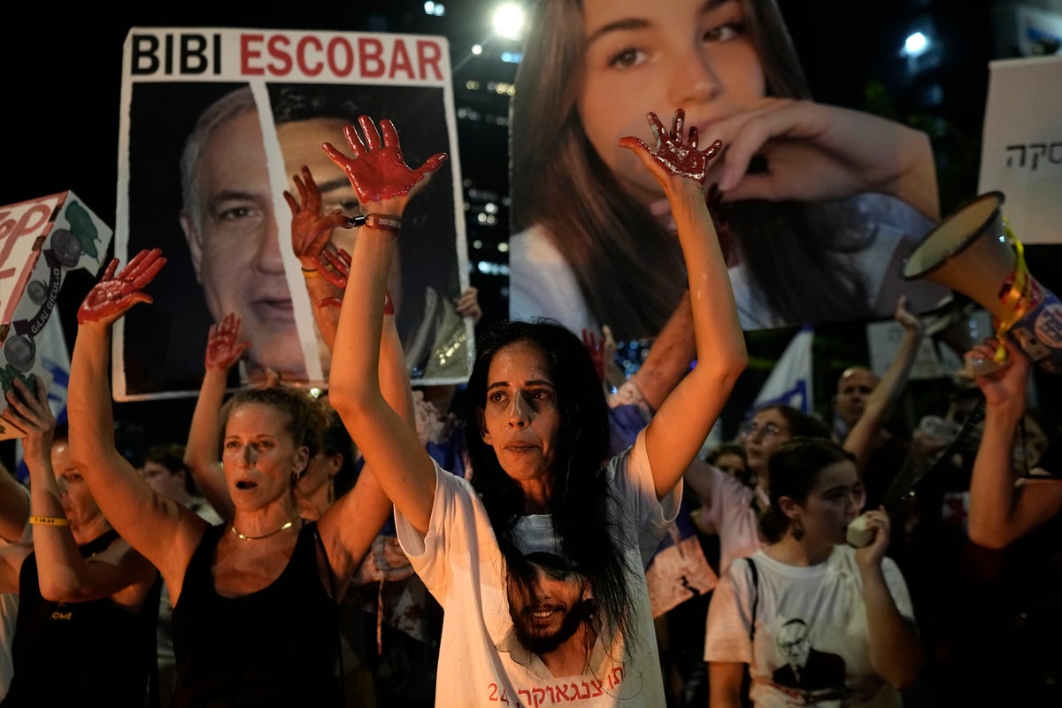Israel strikes Gaza as Blinken heads to region to try to help close ...
