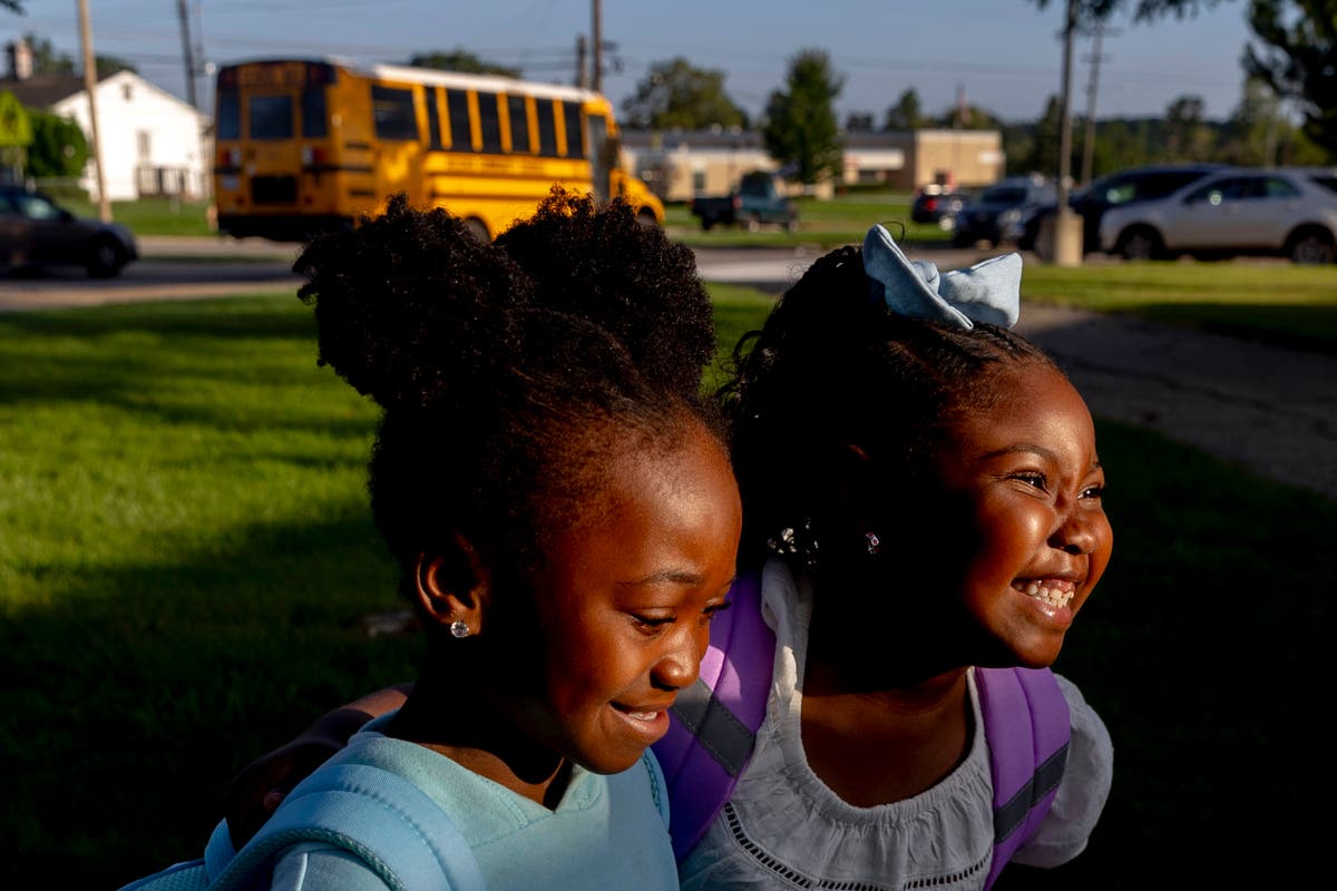 PHOTO COLLECTION: Back to School