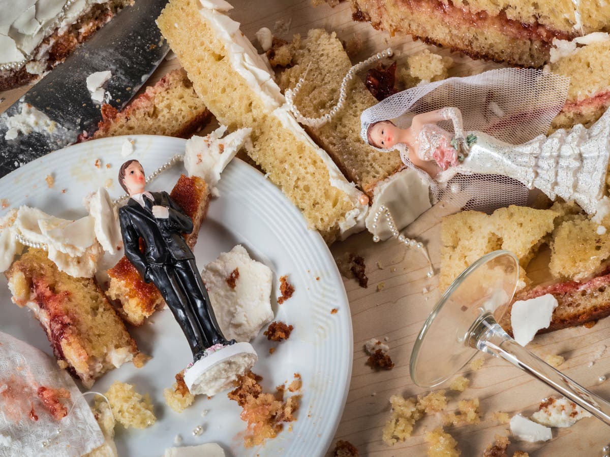 Mother criticised after son ‘ruined’ wedding cake by taking a bite before it was cut