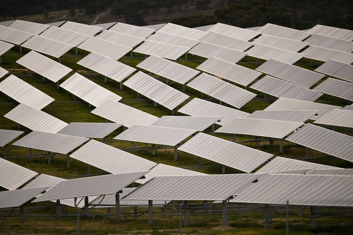 https://static.independent.co.uk/2024/08/21/06/Australia_Singapore_Solar_Farm_72230.jpg?width=1200&height=800&crop=1200:800