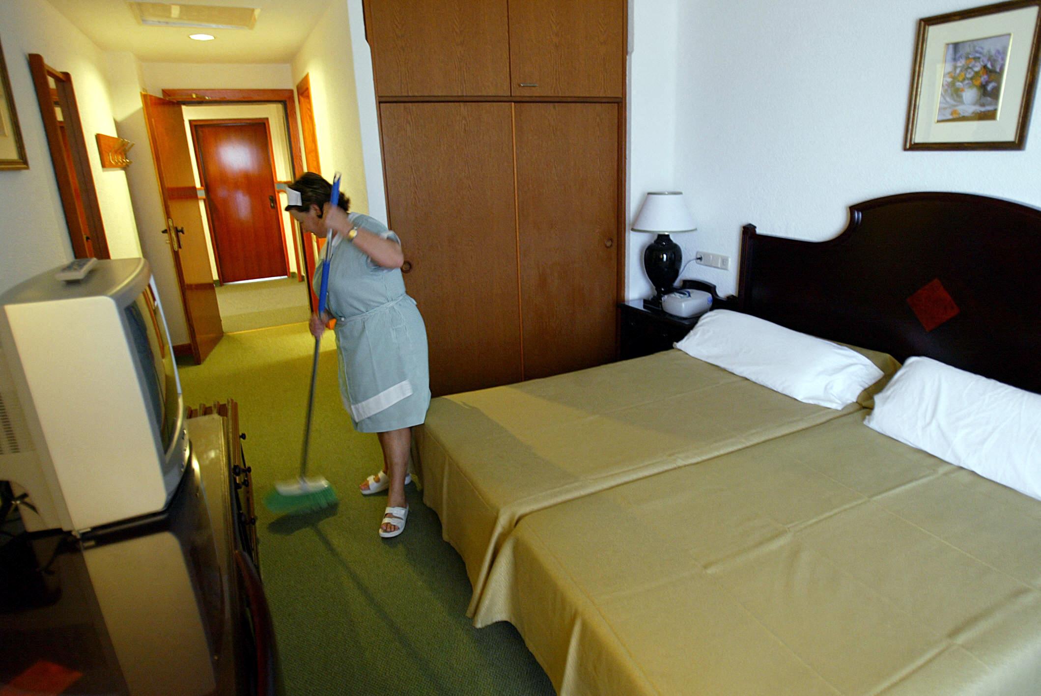 There are an estimated 6 million workers who report tipped wages, according to the IRS