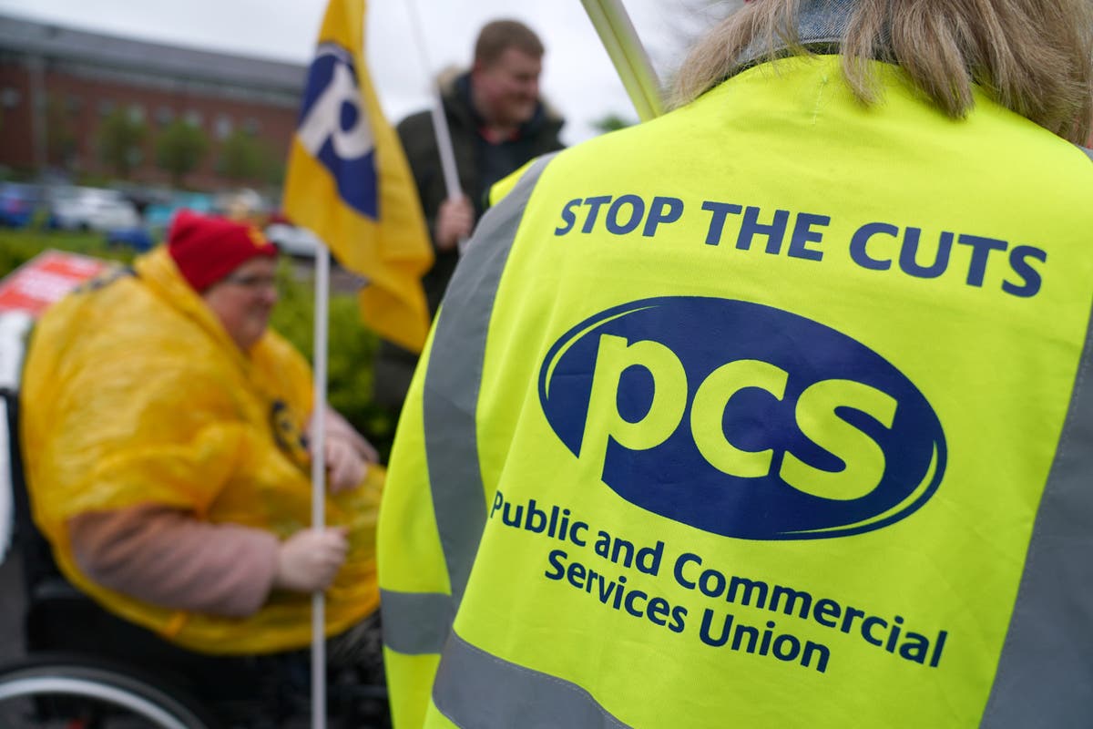 Unions to vote for public sector ‘pay restoration’ as new wave of strikes looms