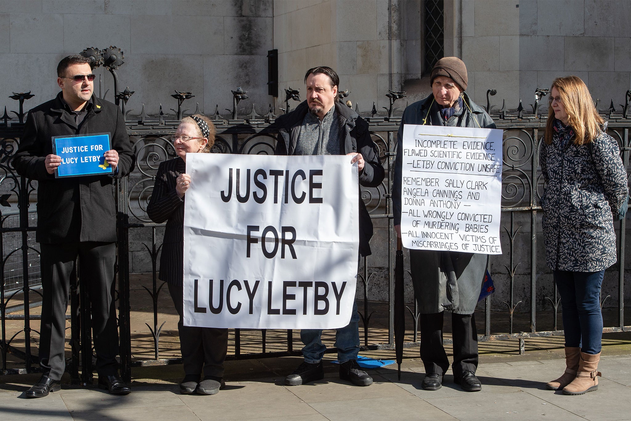 Members of the public protesting Letby’s convictions