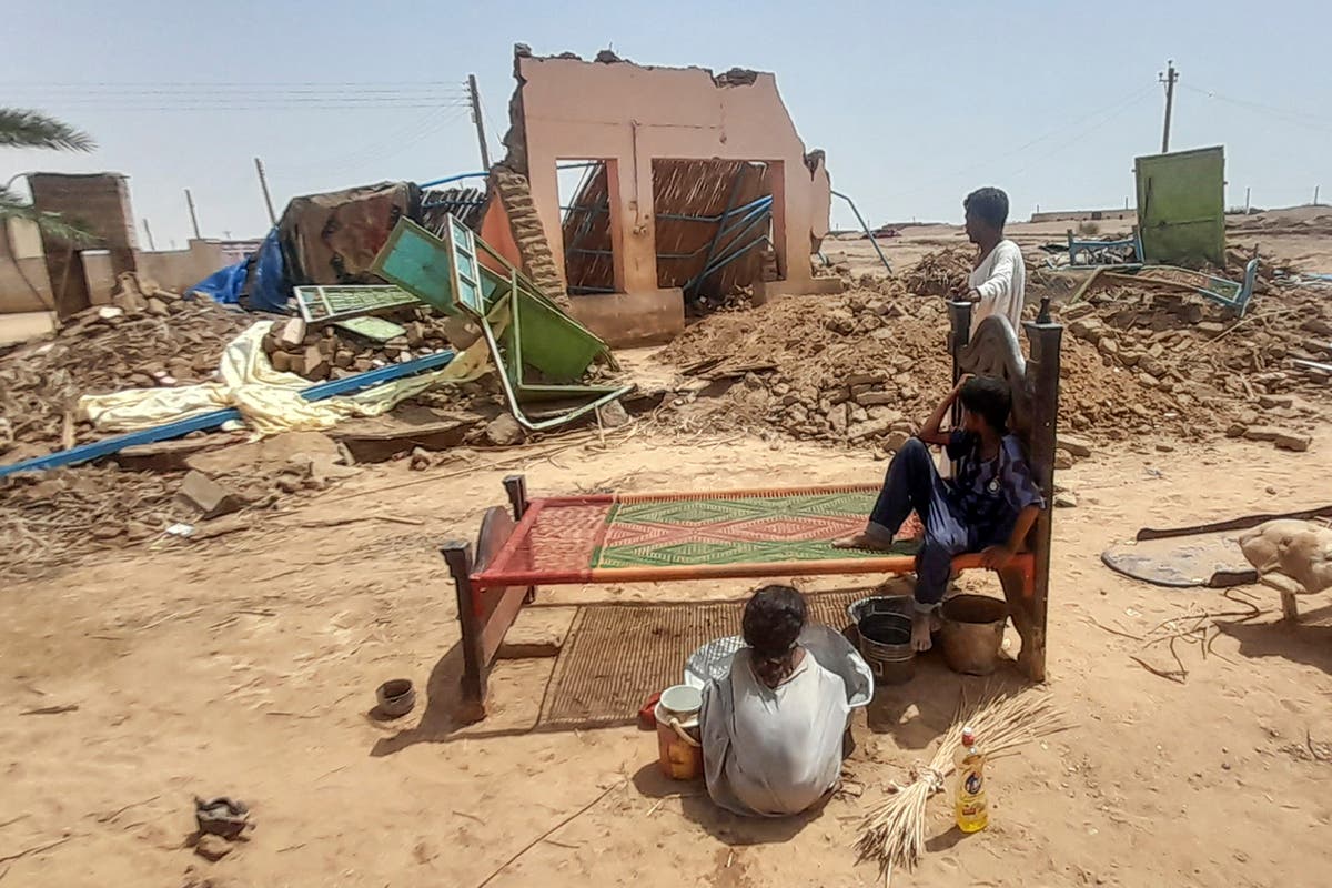 UN and US say food is on its way to a famine-stricken camp in Sudan