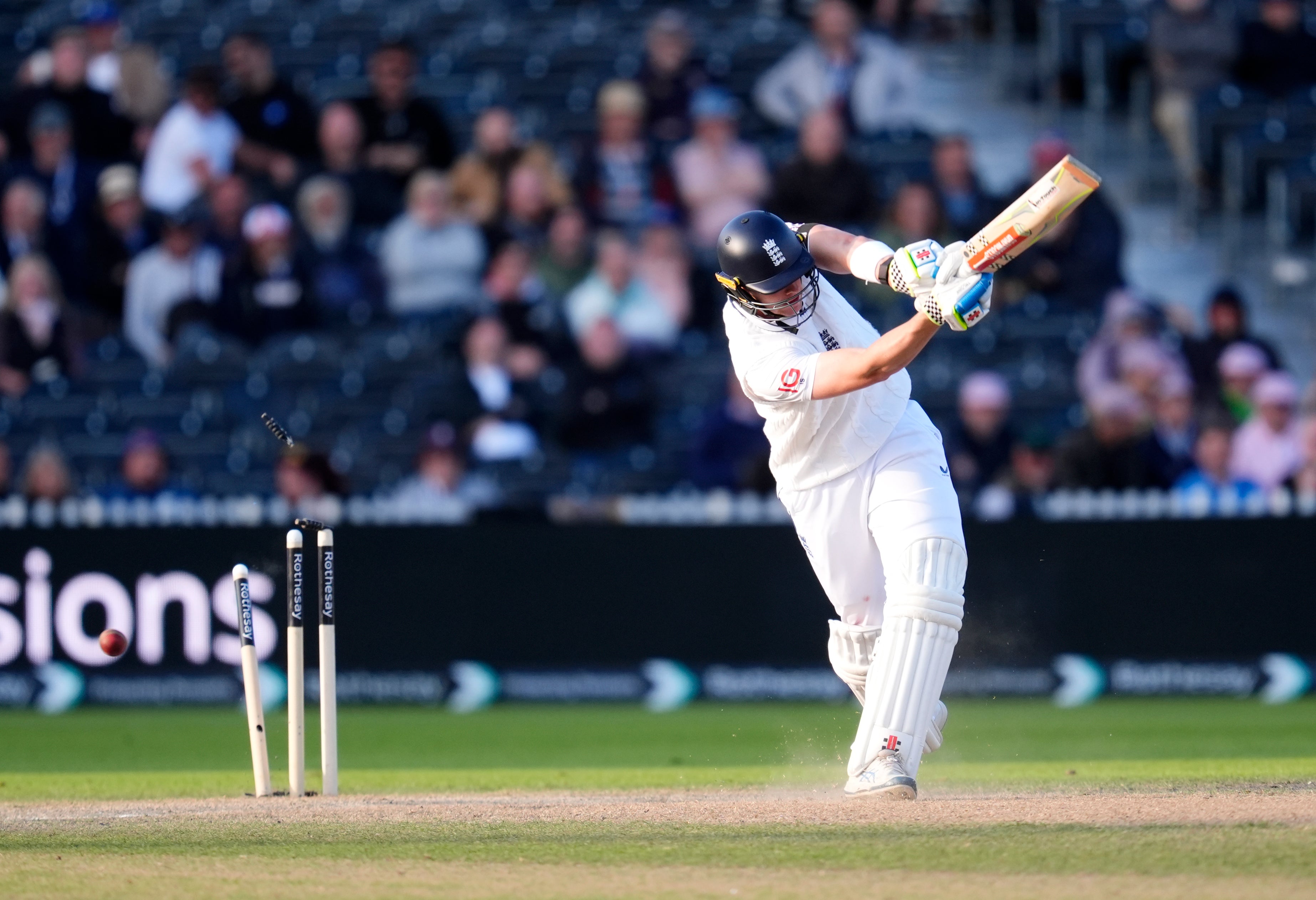 Jamie Smith made a gutsy 39 to ease the pressure on England but lost his wicket trying to take the match from Sri Lanka.