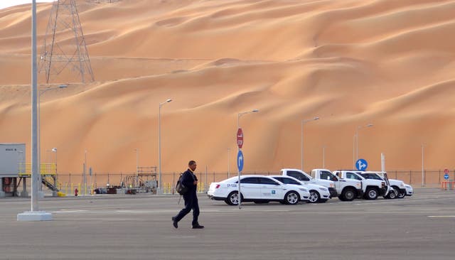 <p>File. Rub’ al Khali desert in Saudi Arabia</p>