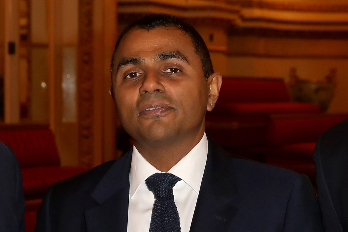 Who is Lord Waheed Alli? The Labour donor embroiled in Starmer gifts ...