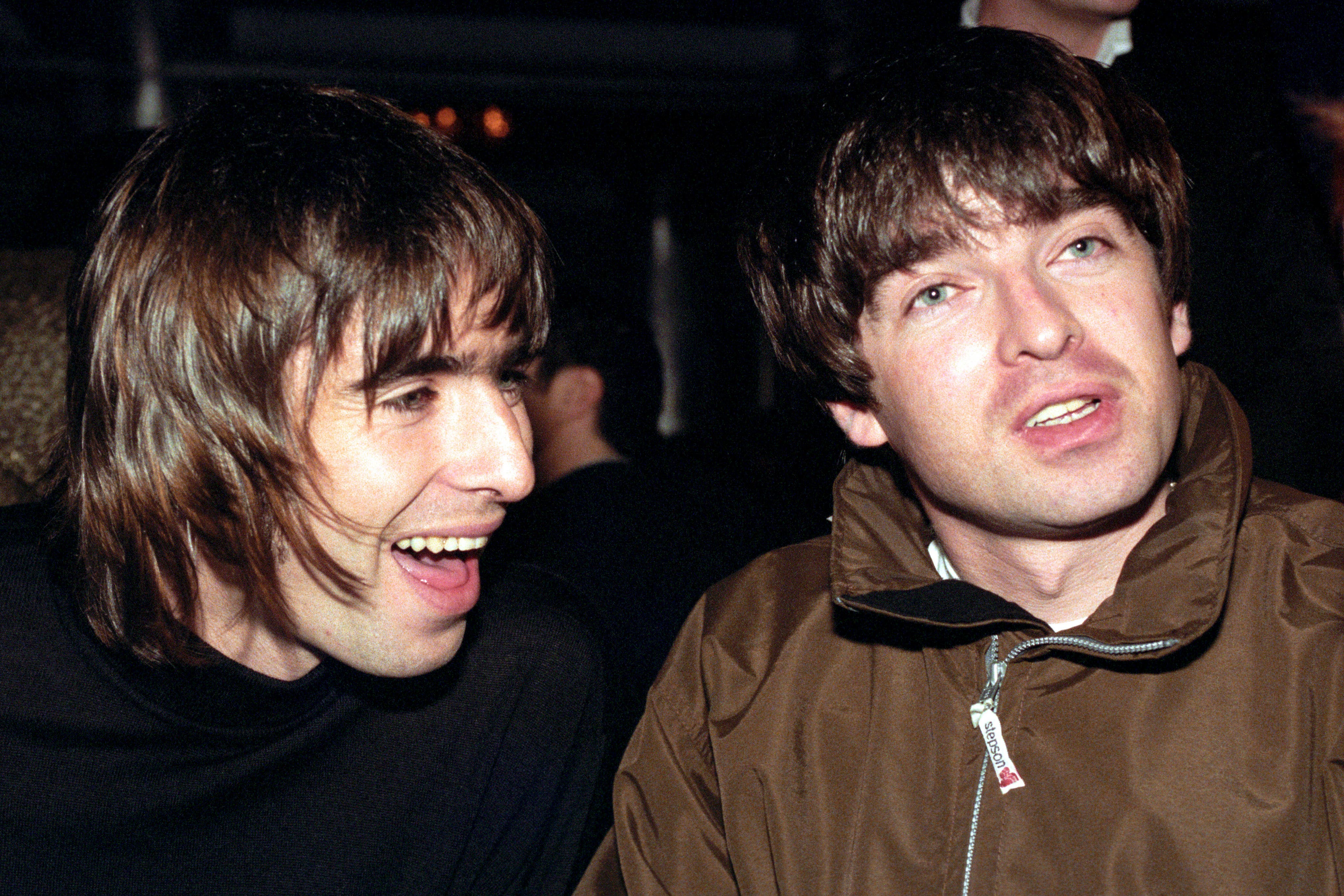 Liam e Noel Gallagher prontos para fazer anúncio do Oasis (Fiona Hanson/PA)