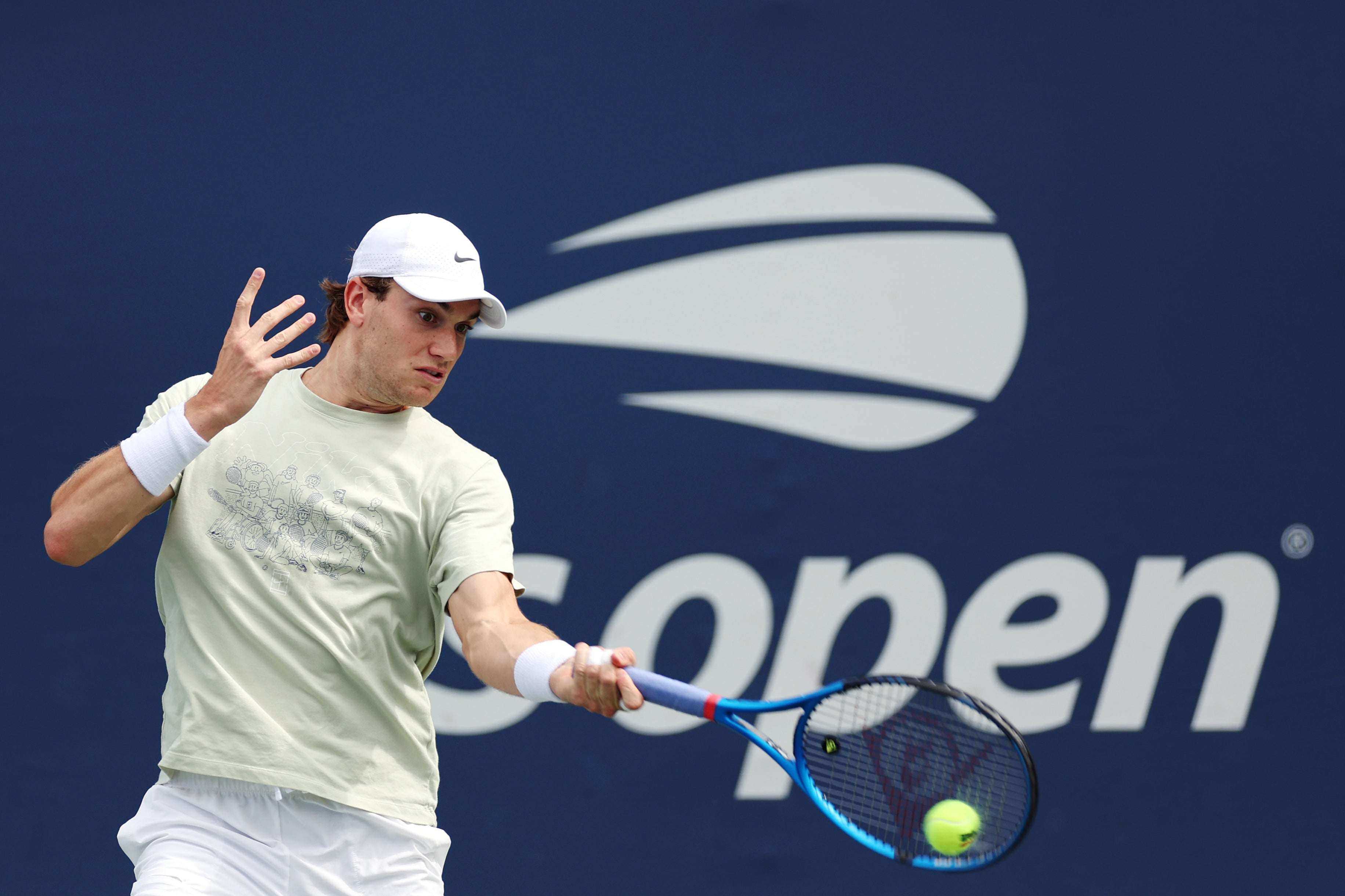 Jack Draper of Great Britain returns a ball during a practice session prior to the start of the 2024 US Open at USTA Billie Jean King National Tennis Center on August 22, 2024 in the Flushing neighborhood of the Queens borough of New York City. (Photo by Sarah Stier/Getty Images)