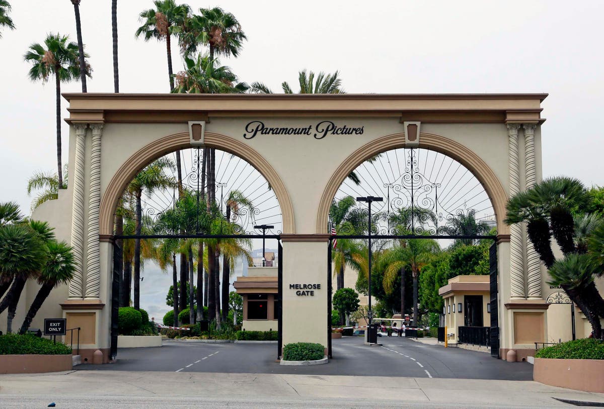 Edgar Bronfman Jr. Withdraws Paramount Bid