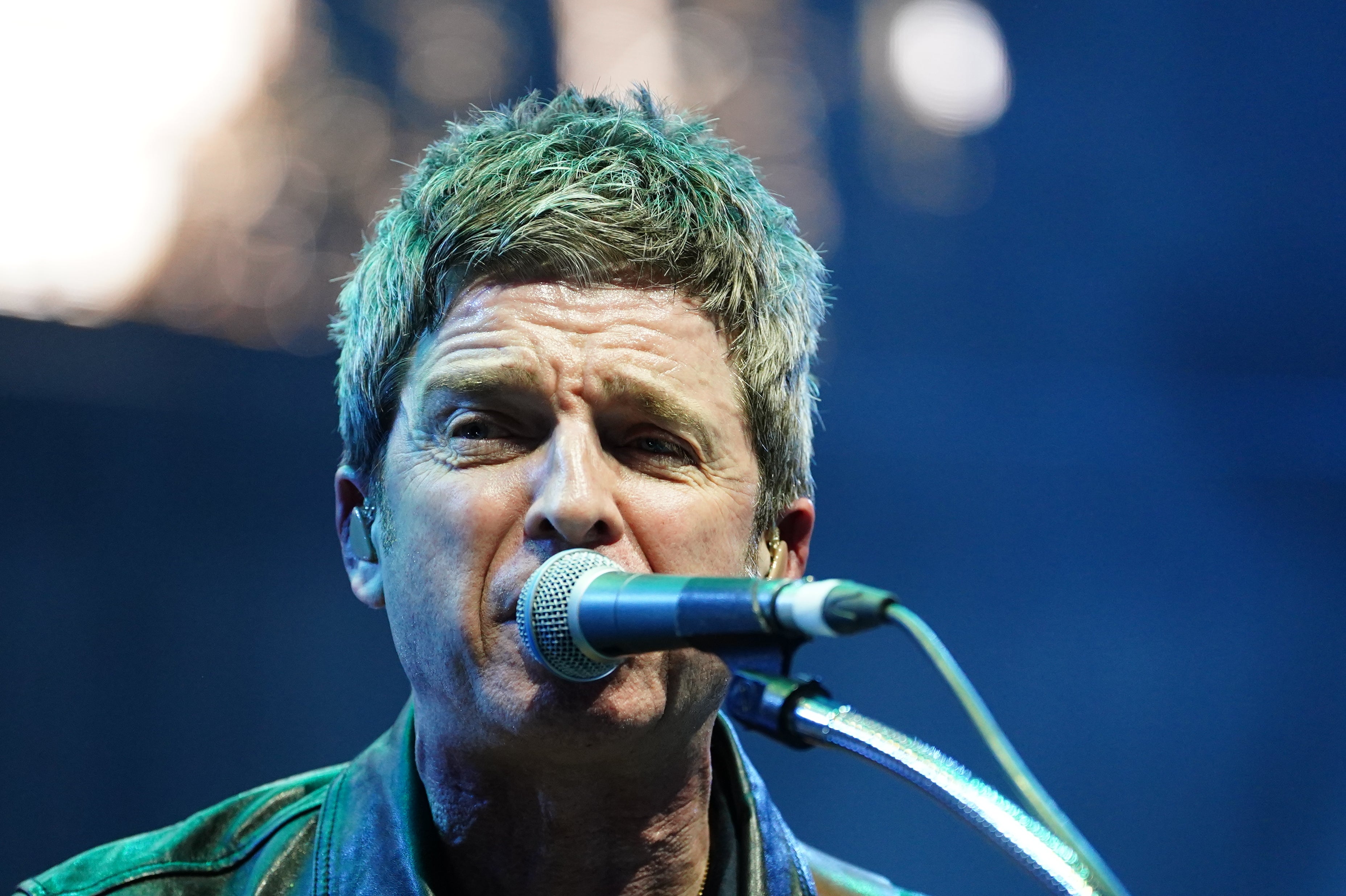 Noel Gallagher se juntará ao irmão Liam no palco nos primeiros shows do Oasis desde 2009 (Ian West/PA)