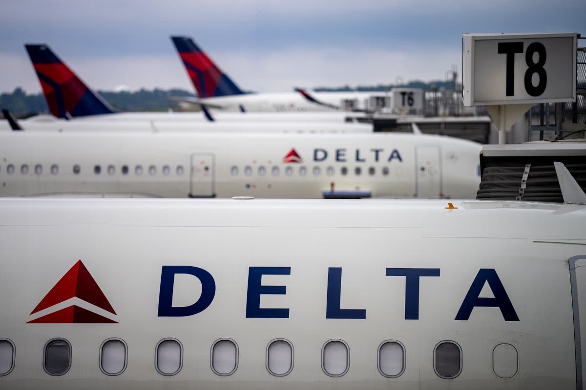 Delta Flight Returns After Pressurization Issue