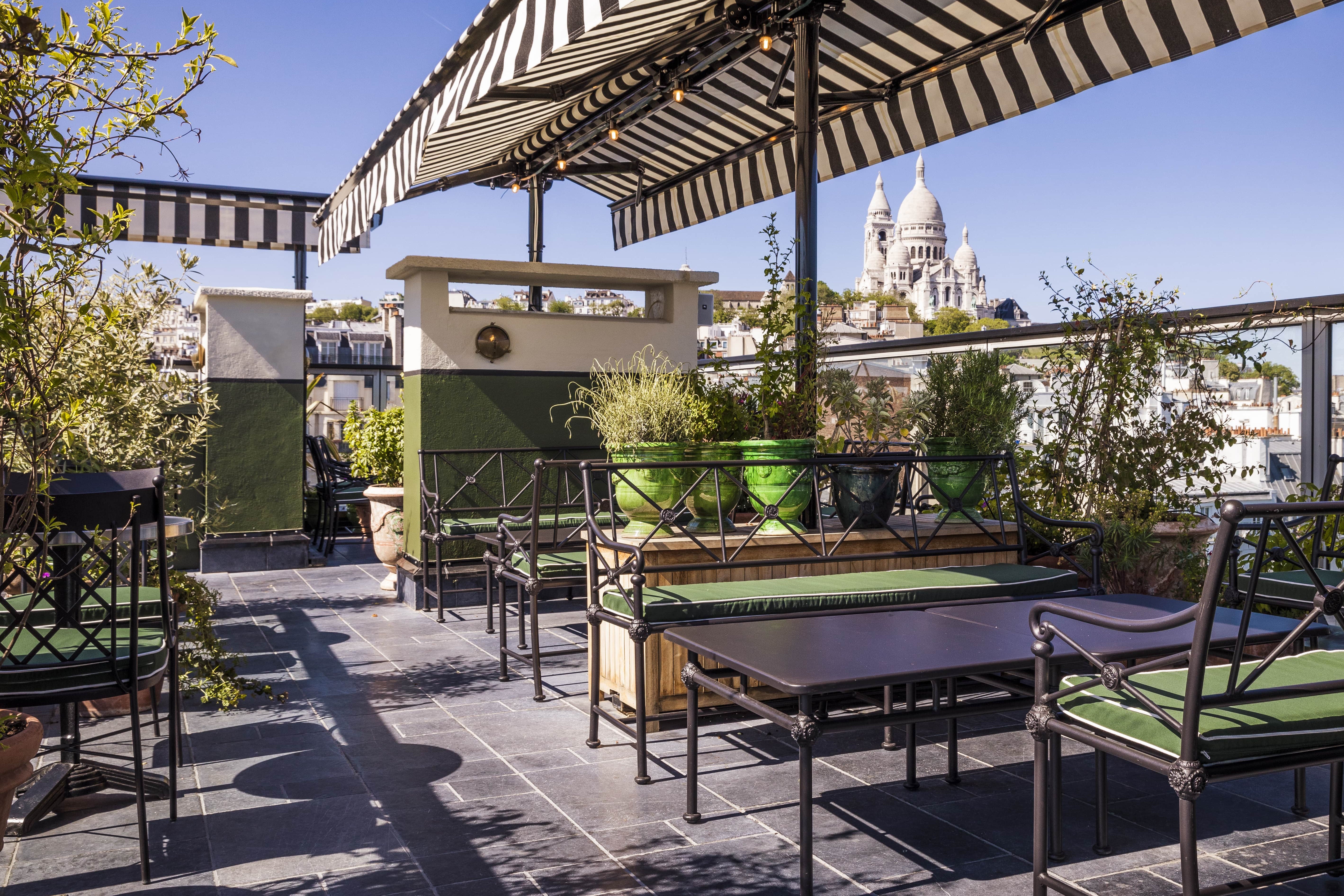 Hotel Rochechoart provides some of the best views over the Sacré-C?ur from their rooftop