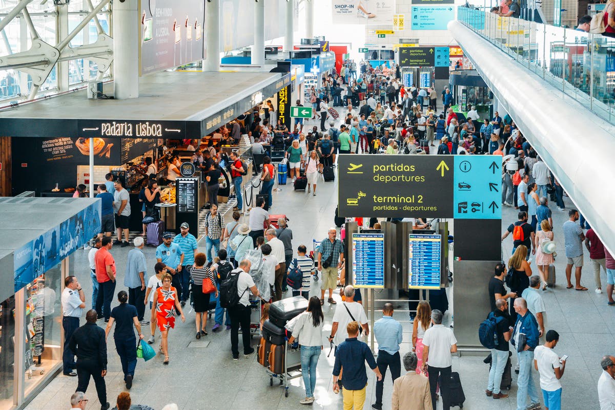 Portugal holidaymakers warned of cancellations as airport ground handlers strike