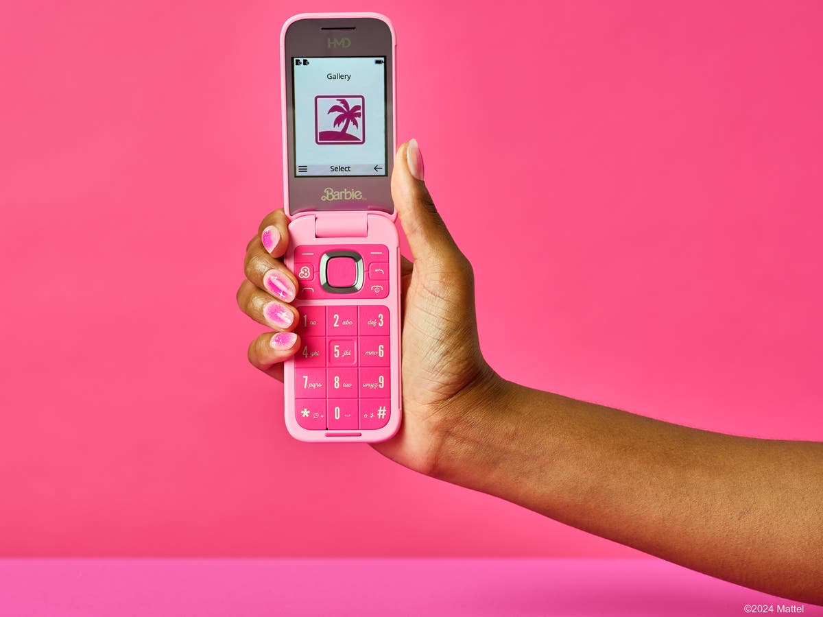 Nokia manufacturers launch “Barbie” phone that has no smart features – and that’s what it’s all about