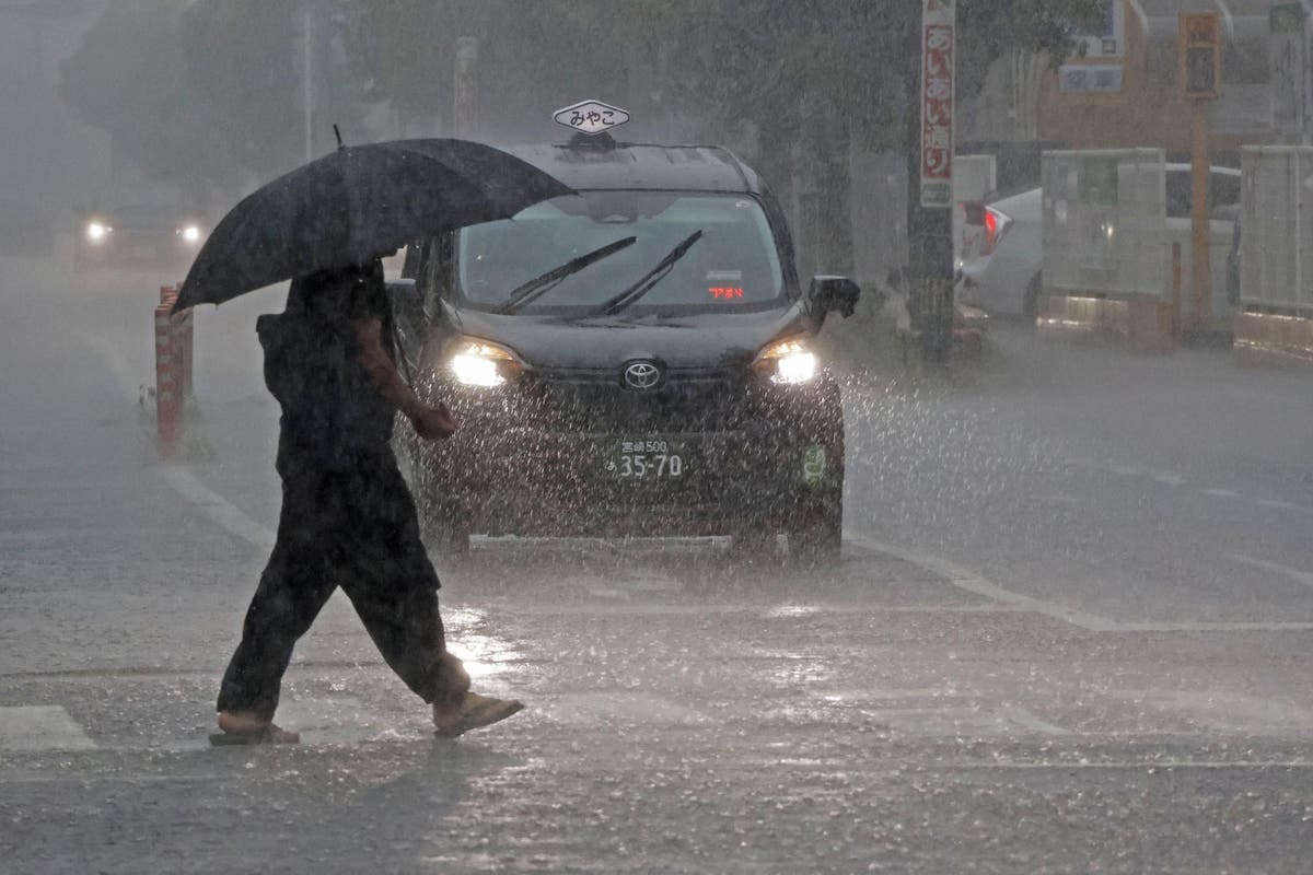 Typhoon Shanshan Hits Southern Japan, Causes Chaos
