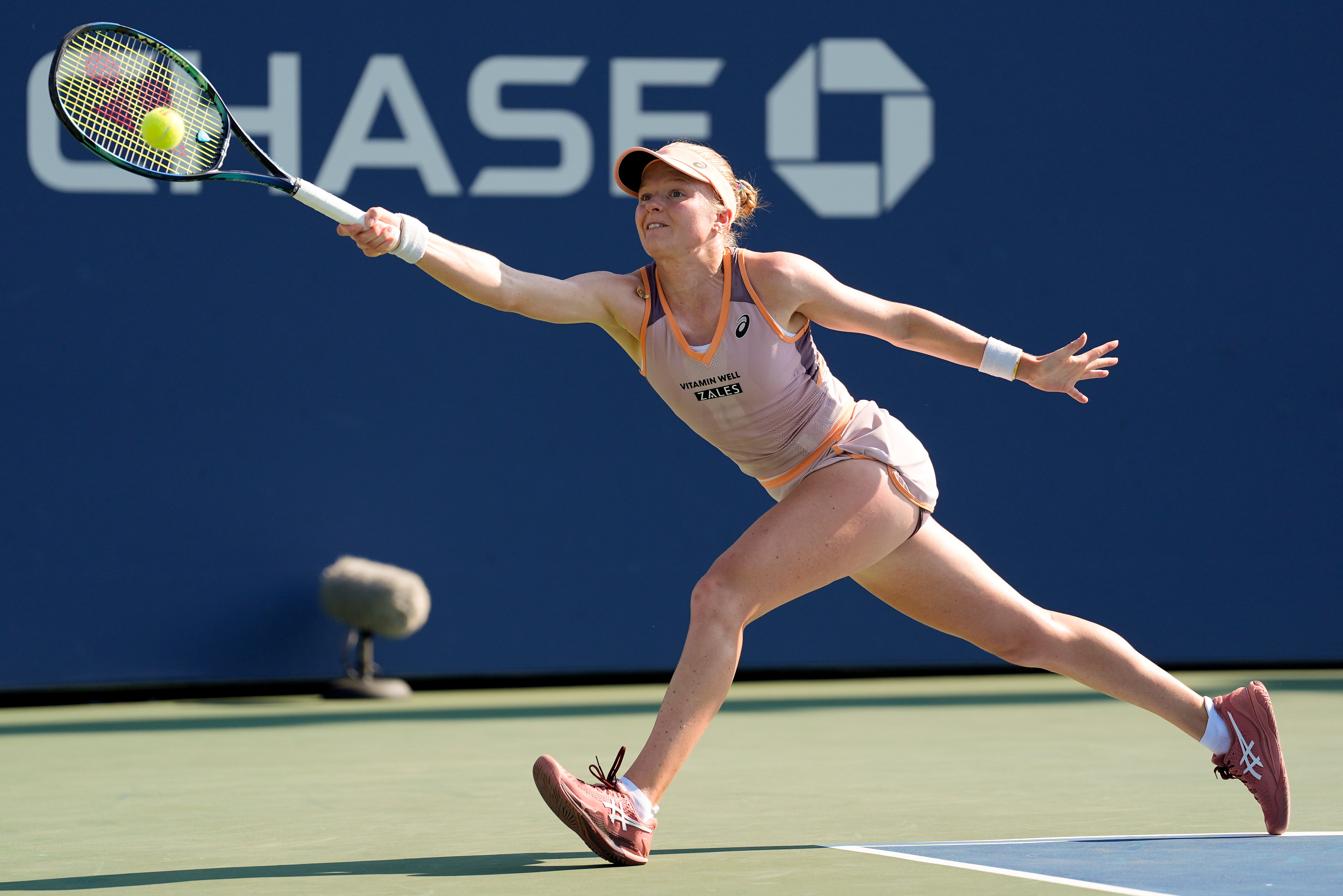 Harriet Dart was beaten in straight sets (Matt Rourke/AP)