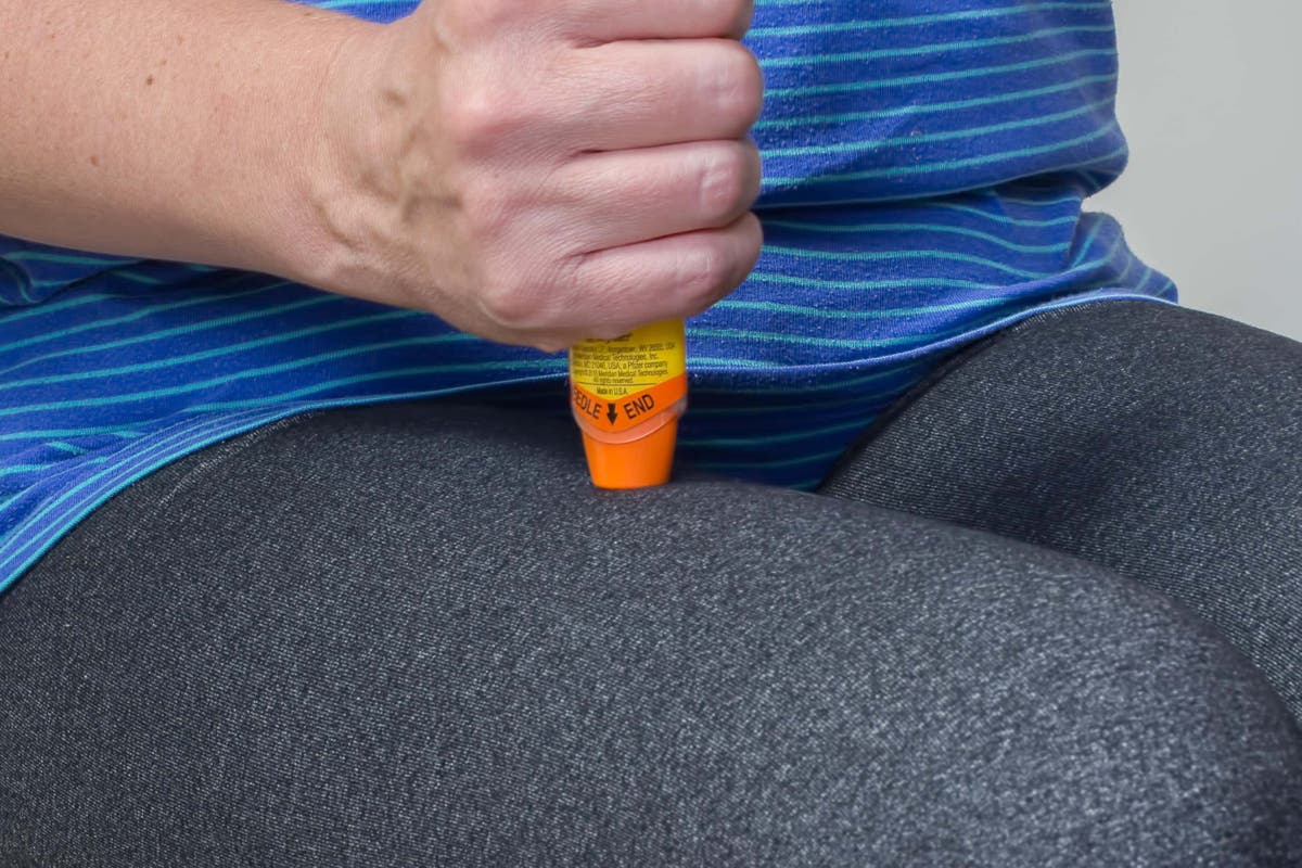 Patients at risk of severe allergic reactions &lsquo;do not have adrenaline pens&rsquo;