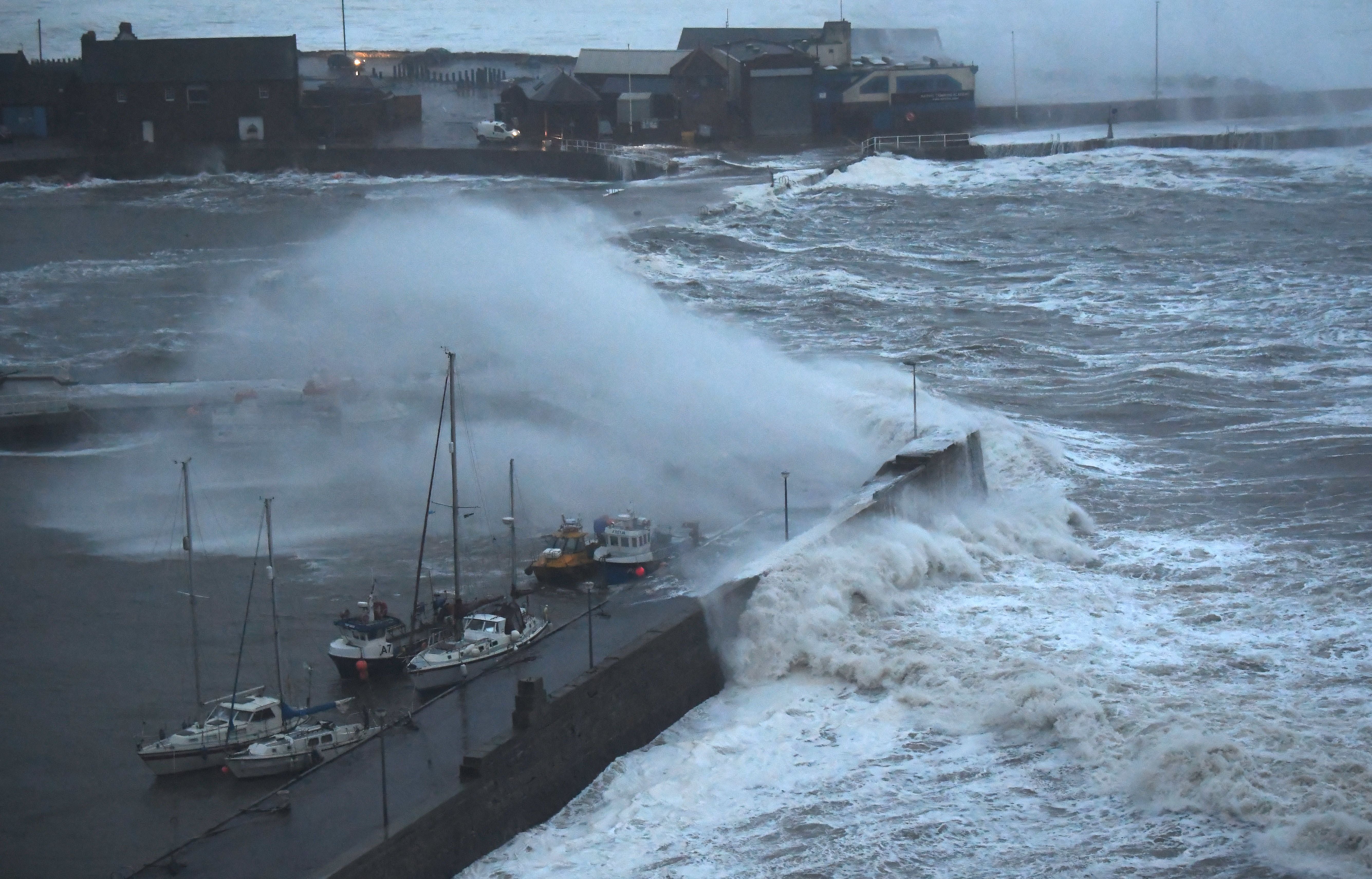 Storm Babet brings strong waves to Scotland, October 2023