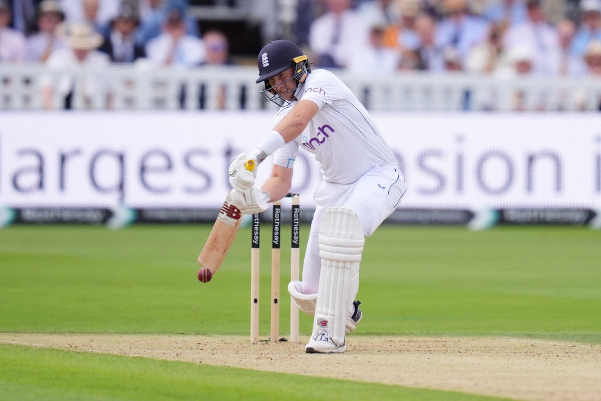 Joe Root shines again but Sri Lanka take regular wickets on day one at Lord’s