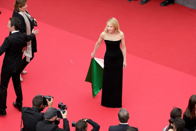 Cate Blanchett going ‘naked’ on next red carpet after questions about