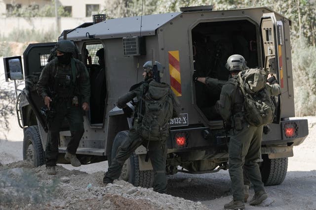 <p>Israeli forces during an operation in the West Bank </p>