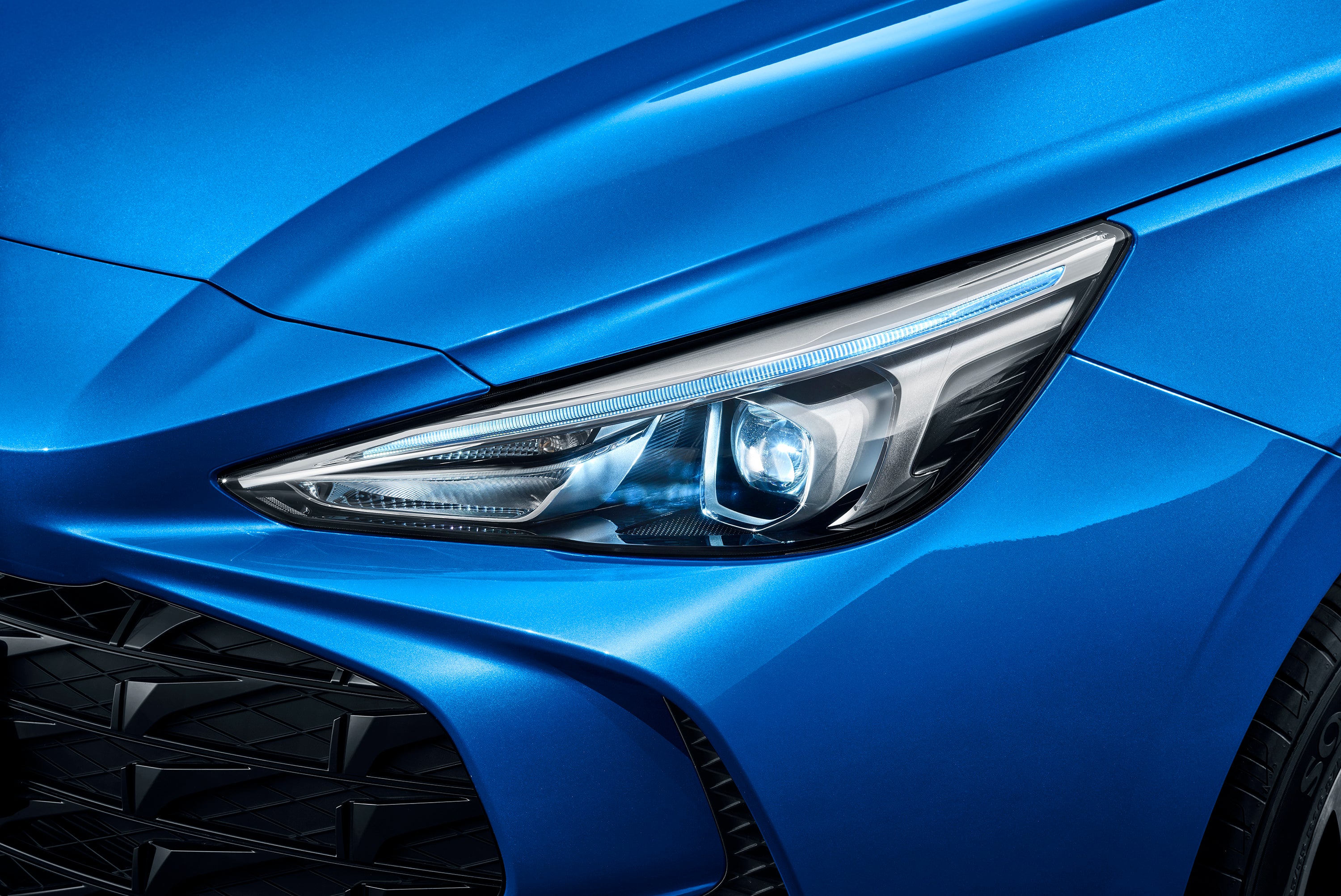 Integrated low and high beam headlights offer 11 powerful LEDs between them