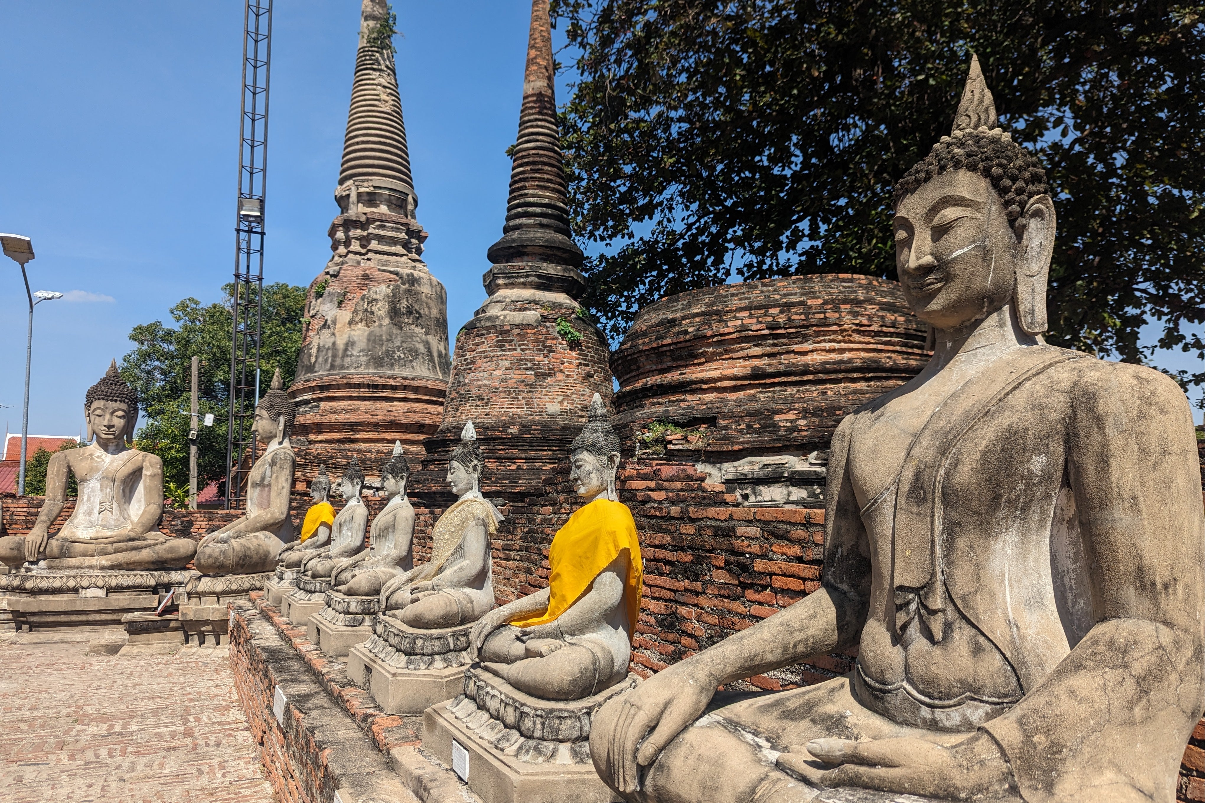 É fácil chegar a Ayutthaya saindo da capital da Tailândia