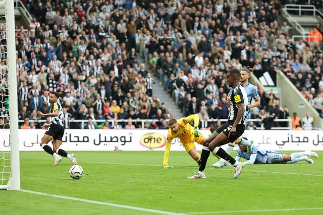 <p>Alexander Isak rolls home Newcastle’s winning goal</p>