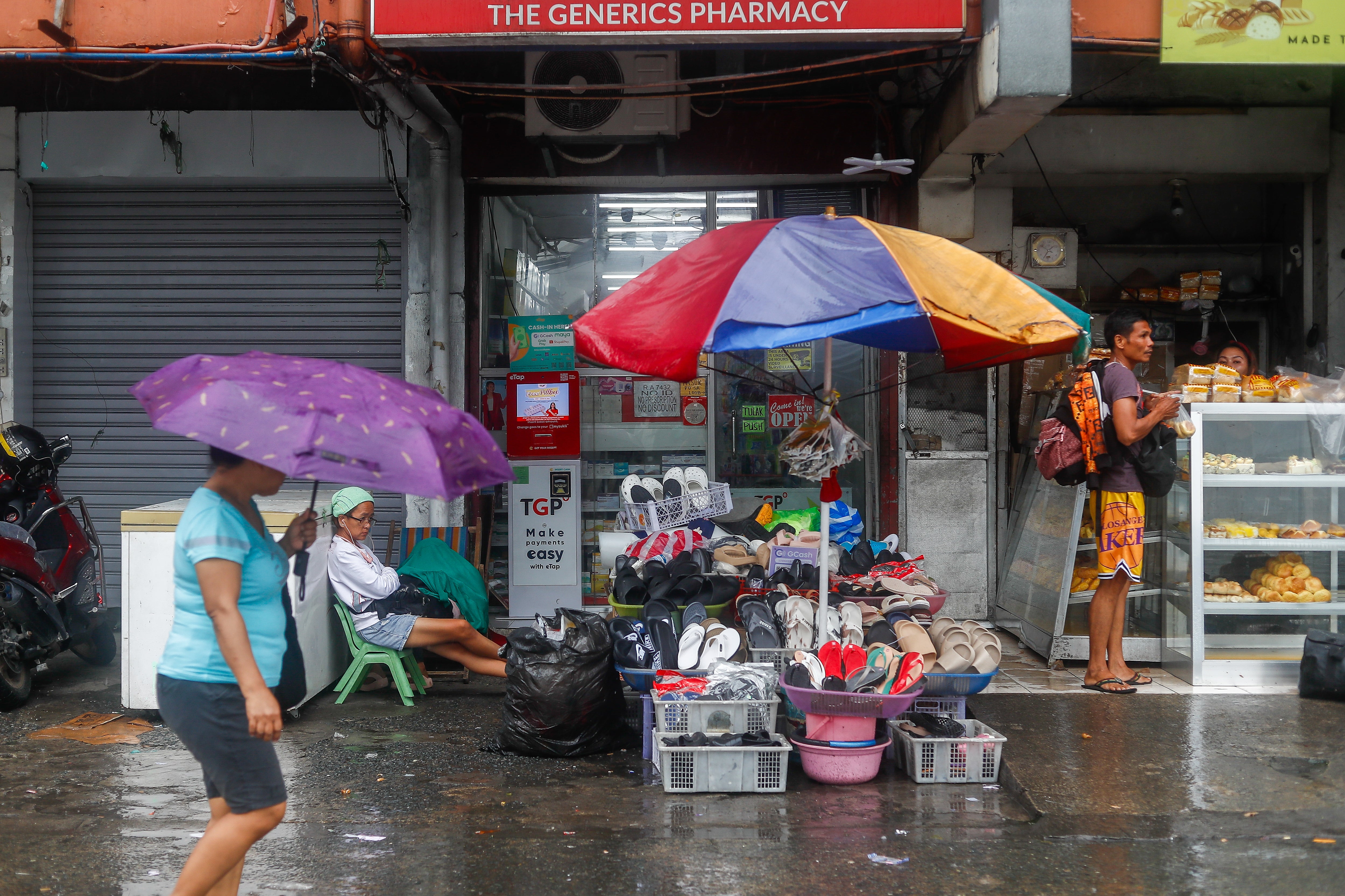 Yagi brings strong winds and heavy rains to Philippines