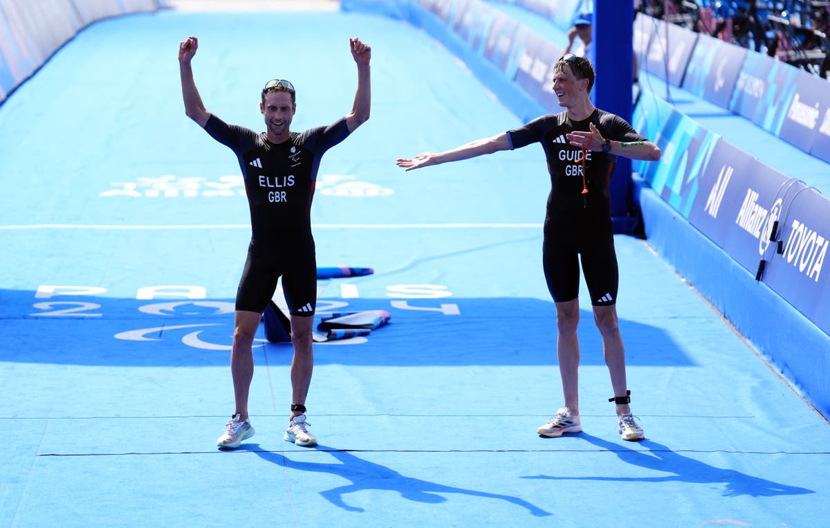 Dave Ellis’s redemption story leads British triathlon glory at Paris 2024 Paralympics