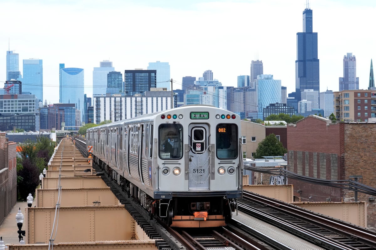 Four people killed in mass shooting on Chicago subway train