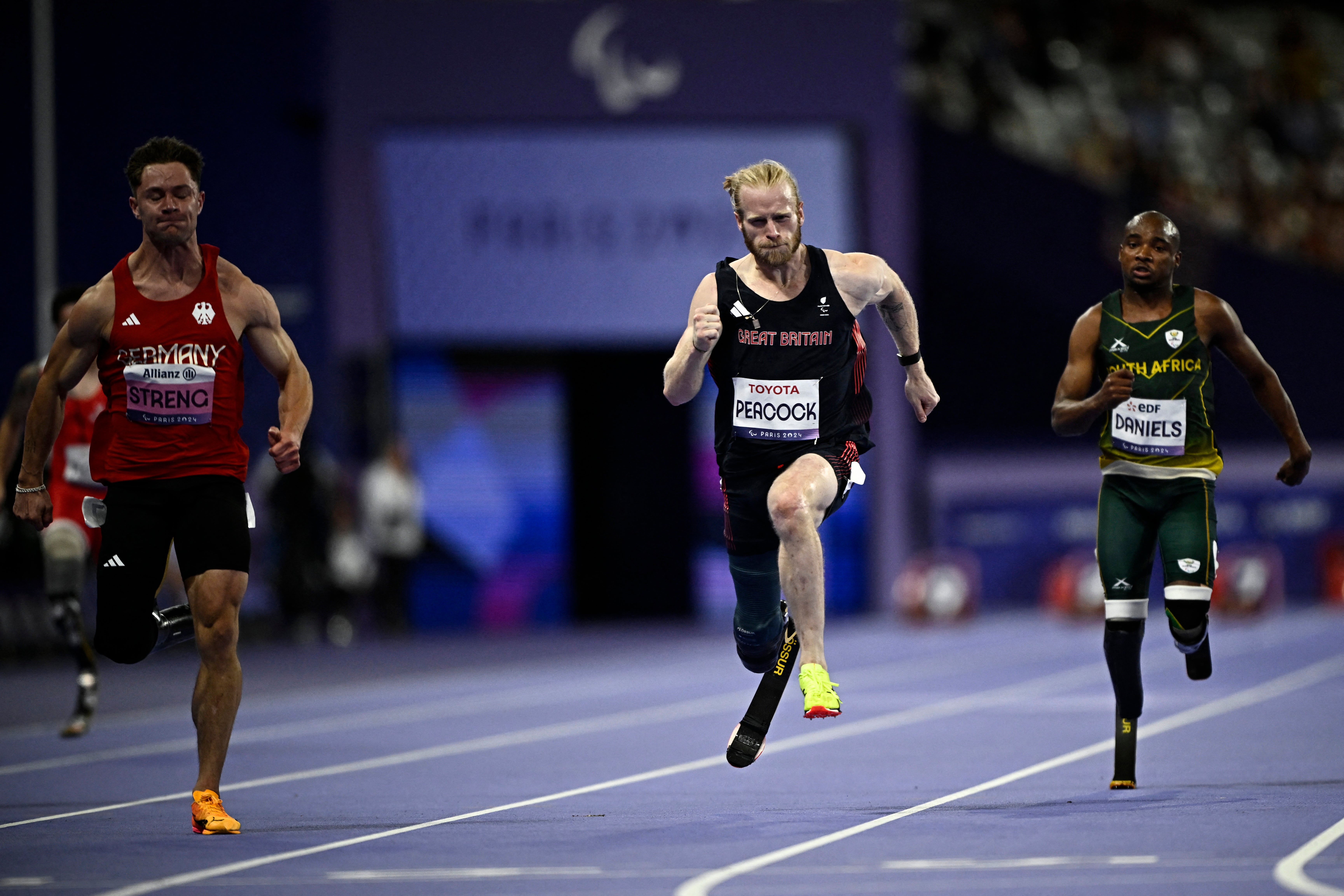 The Brit was leading the men’s T64 100m race but fell away to finish fifth