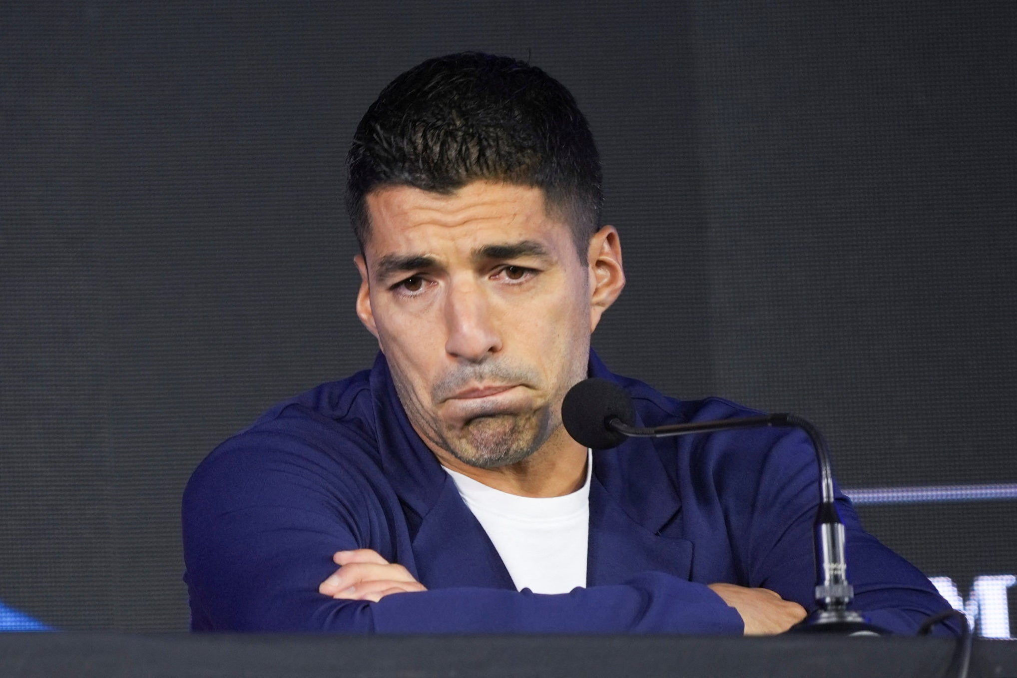 Luis Suarez announces final Uruguay match in tearful press conference | The Independent