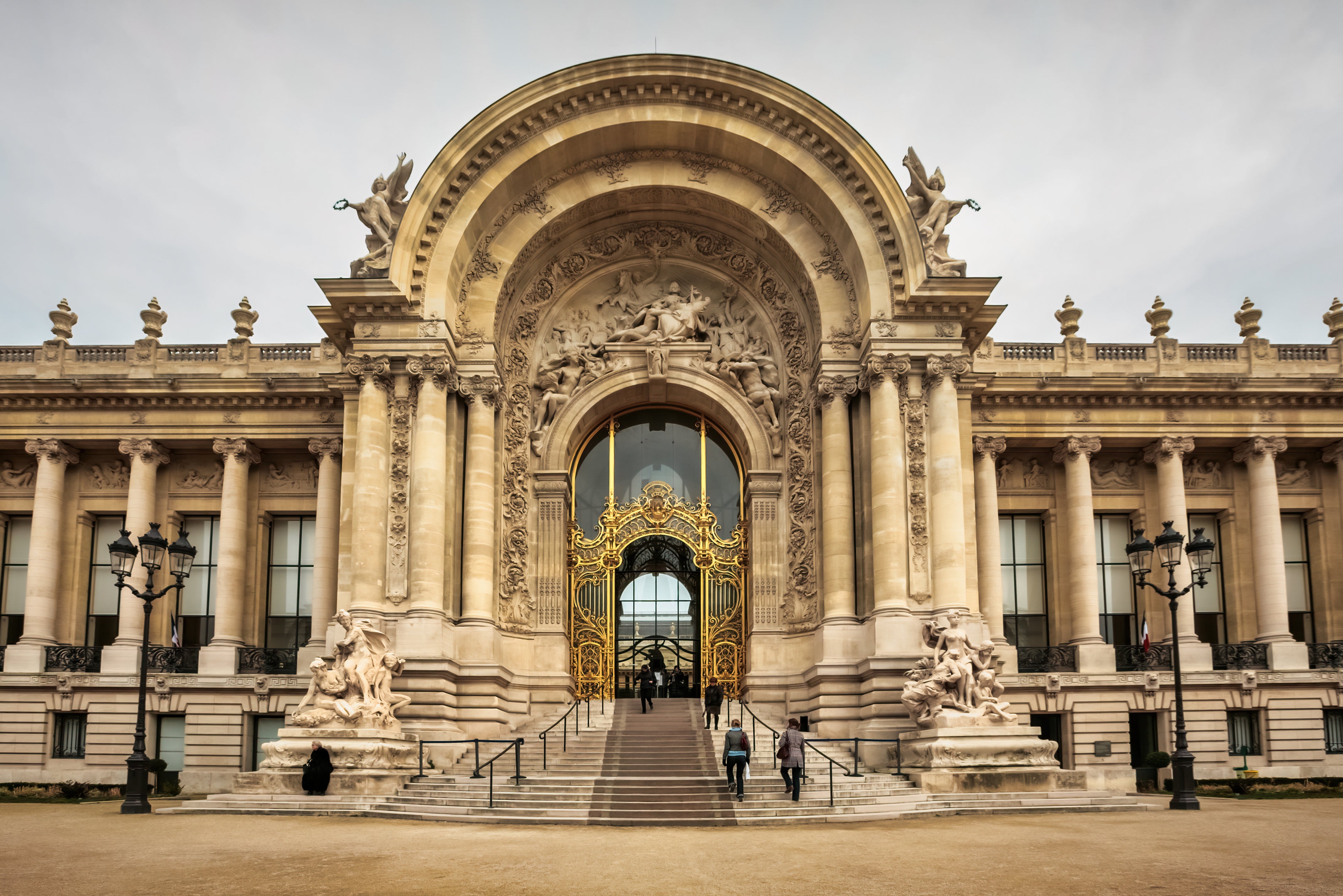 The Petit Palais displays artworks from the world’s most famous painters, from Monet to Rembrandt