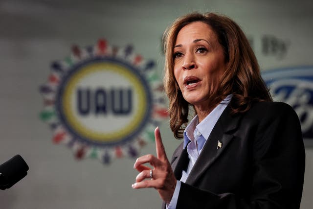 <p>Kamala Harris ha recaudado tanto desde que reemplazó a Joe Biden en la contienda presidencial de EE. UU., que ahora está entregando parte del capital a otras campañas demócratas </p>