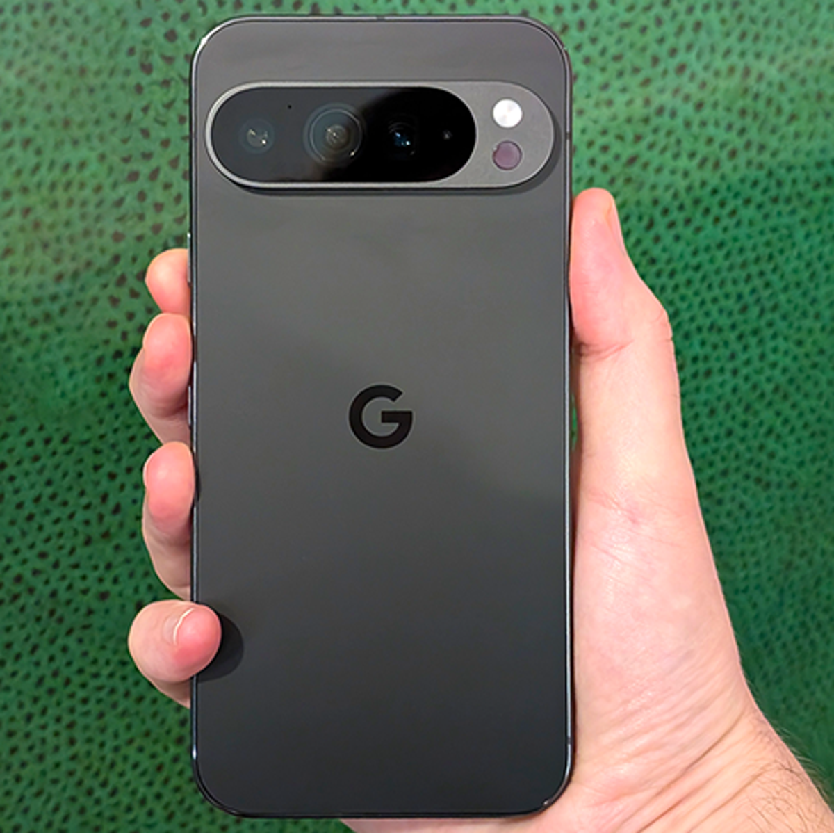 These 5 impressive AI features convinced me to upgrade to the Google Pixel 9