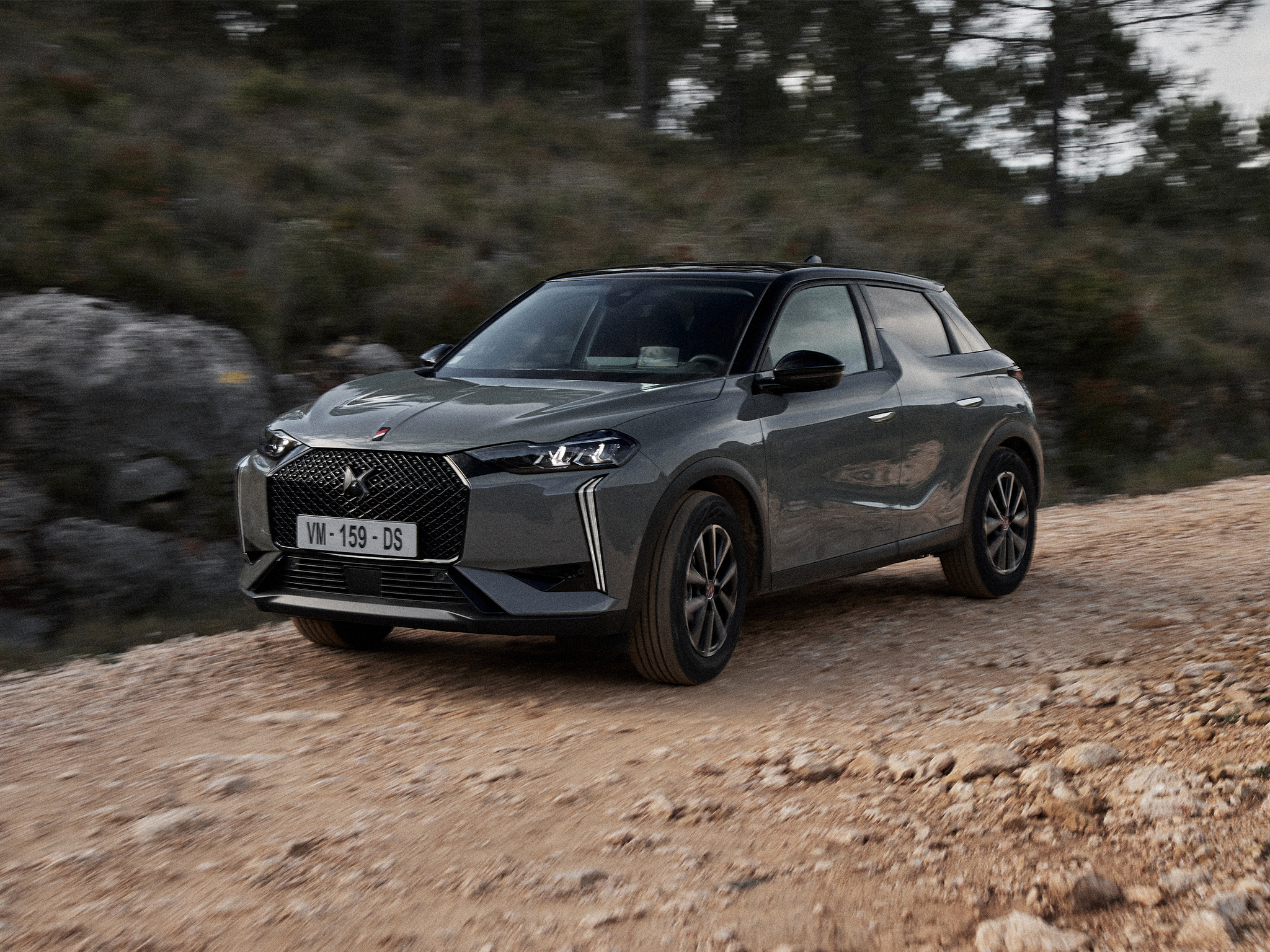 The DS 3 E-Tense is available in a choice of two trims, Performance Line or Opera