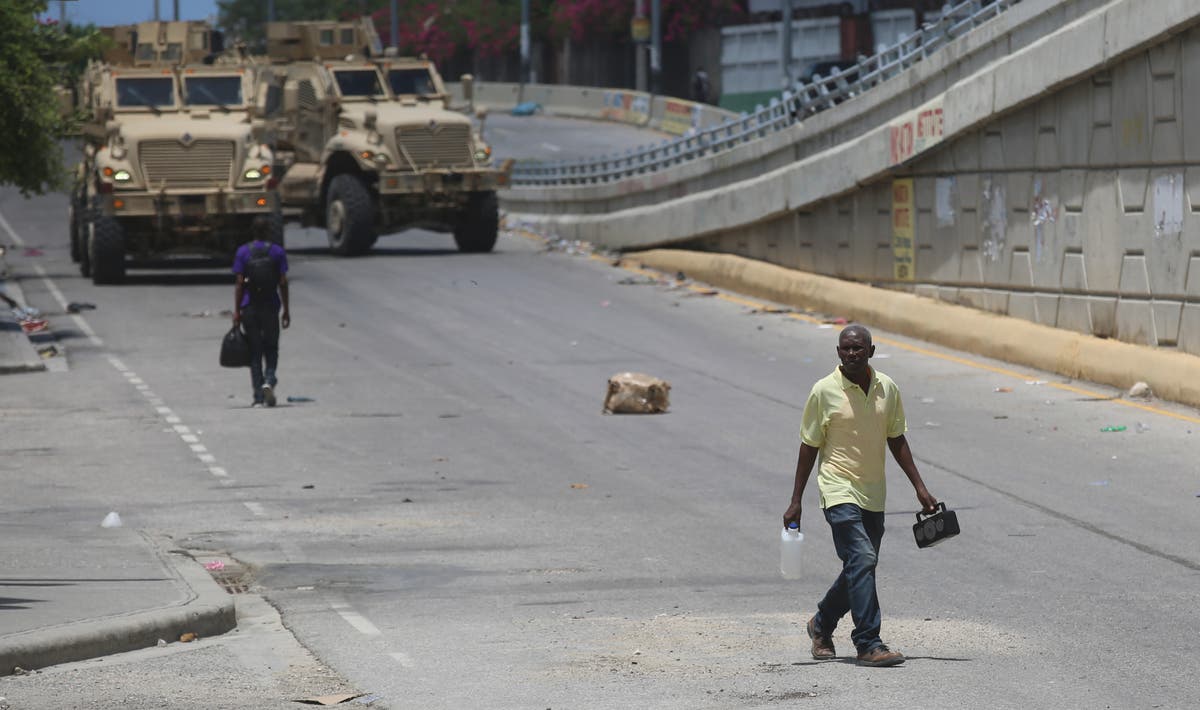 Blinken arrives in Haiti to show US support for fighting gang violence