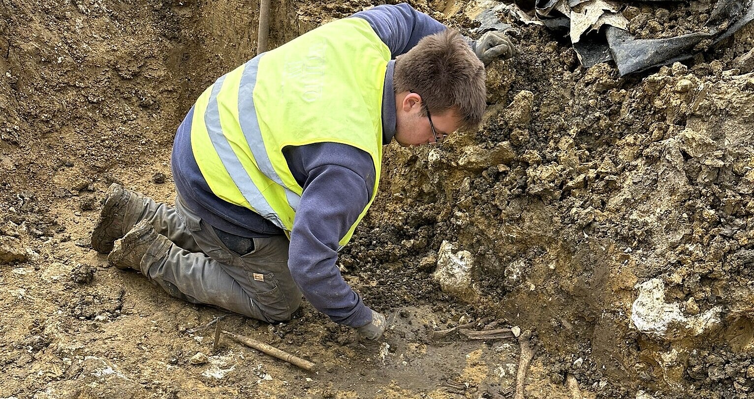 Researchers inspect a grave belonging to the Germanic Alemanni federation tribe